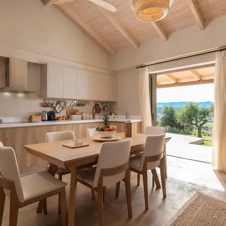 Carvella - A Sublimely Relaxing Escape! Villa Tsilivi (Zakynthos)