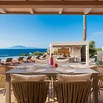 Carvella - A Sublimely Relaxing Escape! Villa Planos